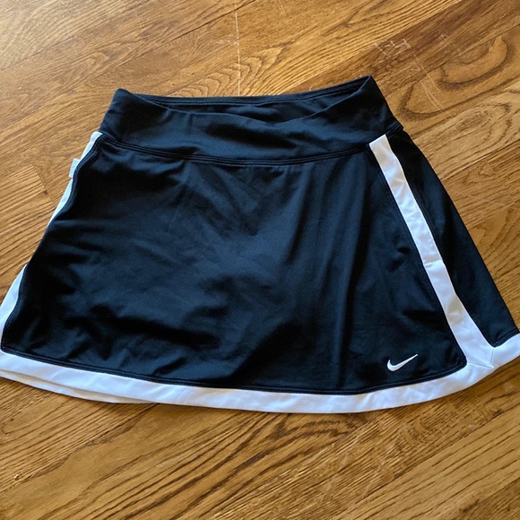 Nike Pants - Nike Dri-Fit Women’s SKORT - XS